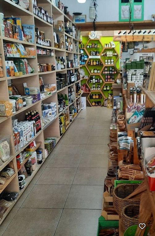 They have vegan milk at Elkousa in Simi