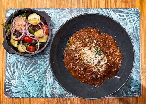 vegan lasagna bolognese at Mundo Vegan - Vegan World in Funchal