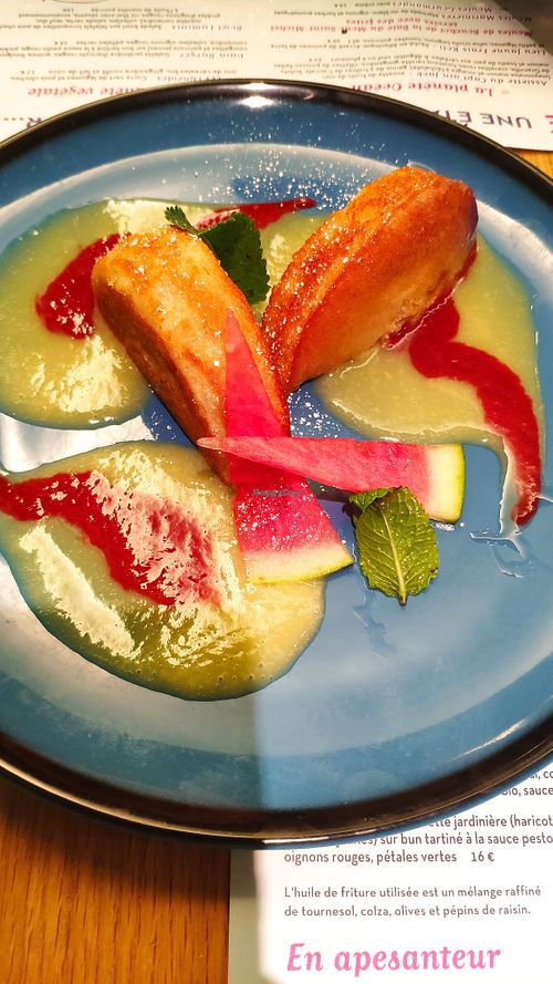 Gâteau moelleux aux agrumes at La Salicorne in Le Mont-saint-michel