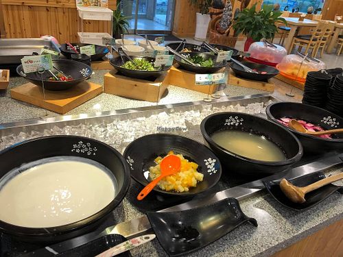 buffet spread
Photo courtesy of Tai ChewPheng of VSM at Mippeum in Jeonju