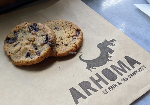 Vegan cookies at La Fabrique Arhoma in Montreal