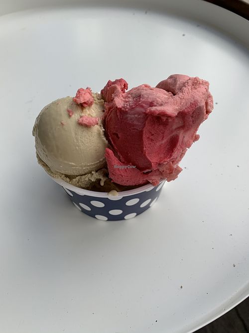 Pistachio, raspberry mint- vegan at Kussmund in Giessen
