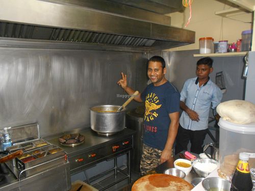 Kitchen at Ganesh Pavitra Bhojannayla in Pattaya