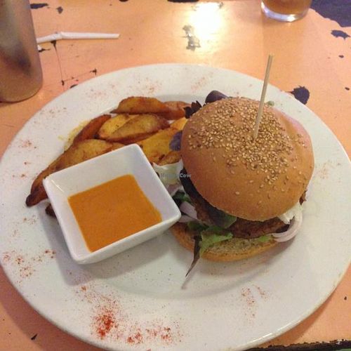 Burger at Juicy Jones - Hospital in Barcelona