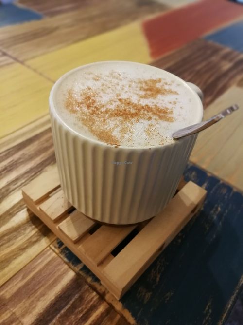 Oat milk latte at Wu Lou Pie Pie 巫露派派 in Chishang
