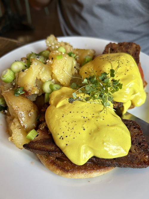 Classic Benny  at Revelstoke in Peterborough