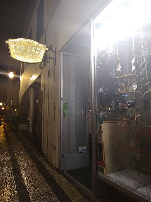 Holiday vibes at The Snug in Funchal