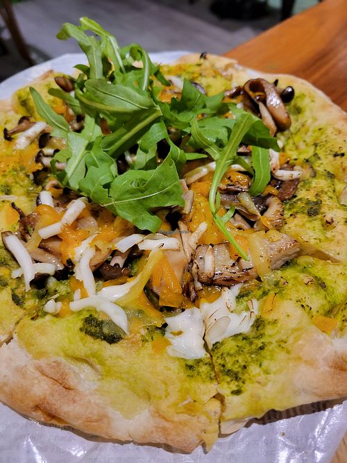 Pesto mushroom pizza at Uncle Q in Taipei