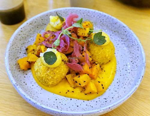 Trio d'arancini façon biryani (winter 2023 menu) at the friendly kitchen in Paris