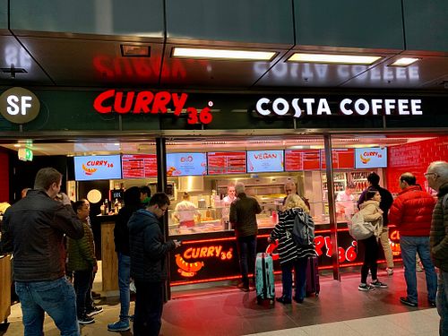 store front at Curry 36 - Hauptbahnhof in Berlin