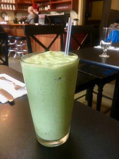 Green smoothie at Blossoming Lotus - Irvington in Portland