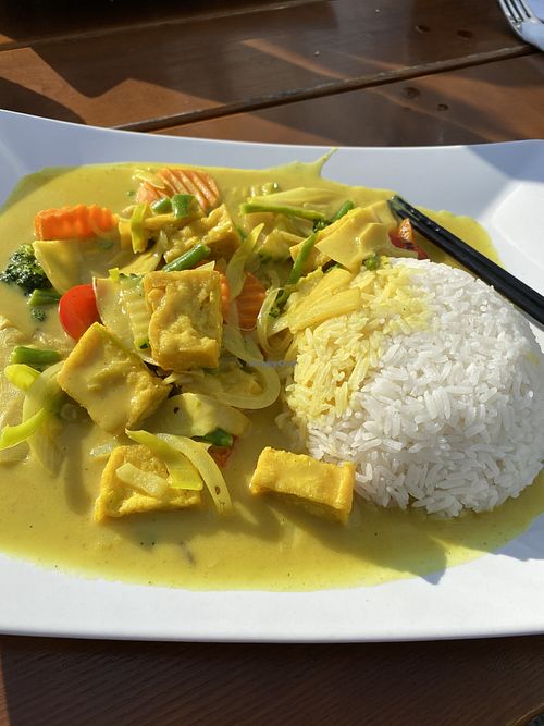 Gemüsecurry, optisch war es okay.... at Lam Vang in Kelheim