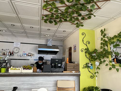 Local normal pero comida con cariño at Las Delicias de Emma in Tenerife