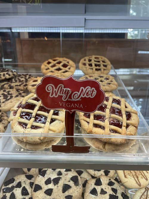 Pikás La Reina Bakery HappyCow