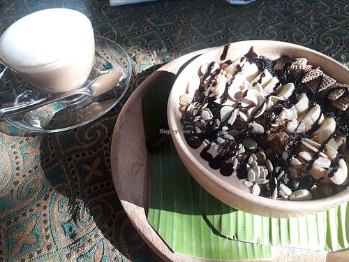 Peanut butter bowl and latte at Monkey Bowls in Chiang Mai
