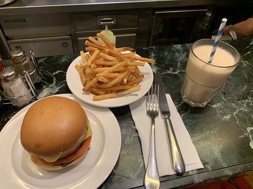 Good at Holiday Vegan Diner in Paris