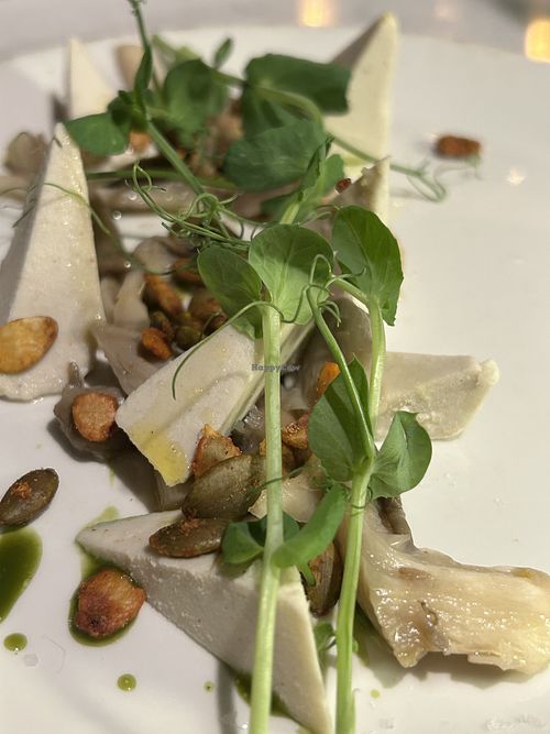 Cauliflower Parfait (VG)
Soused Oyster Mushroom, Sorrel, Spiced Pumpkin Seed  at Glas Restaurant in Dublin