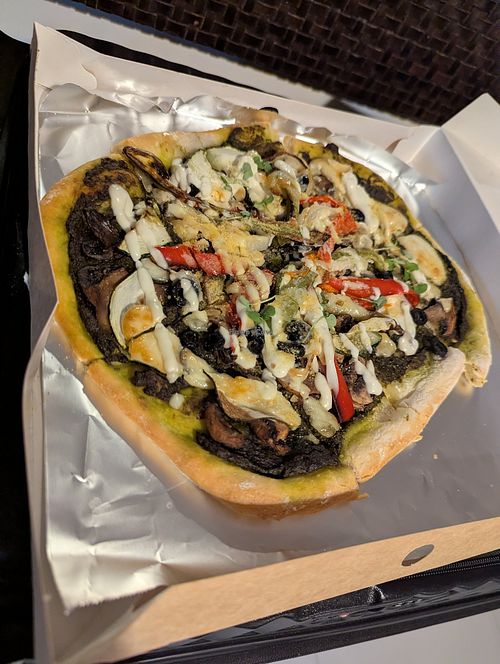 Pizza at iVegan in Makati