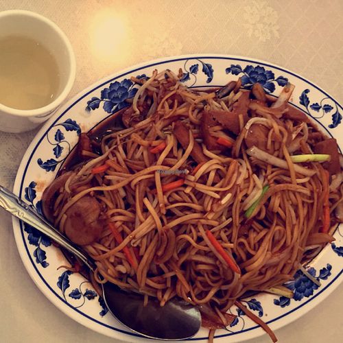 chicken lo mein w/ mushrooms at Harmony Vegetarian in Chamblee