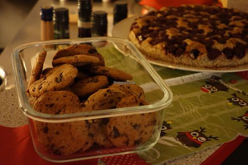 Vegan chocolate chip cookies and cherry chocolate tart at the 2019 vegan X-mas party at SaarVeggies in Saarbrucken