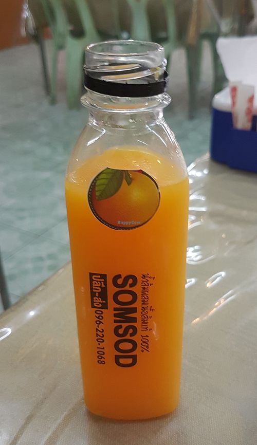 OJ at Flying Vegetable in Pattaya