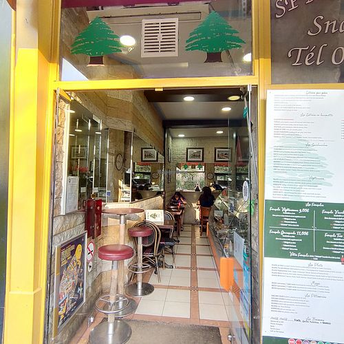  at Aux Vieux Cèdres in Paris