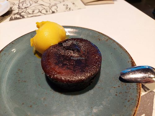 Dessert / Vegan coulant au chocolat with mango ice cream at UDON in Leganes