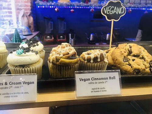 Me encantó el rollo de canela!!!! Estaba simplemente delicioso! at Tidbit in Madrid