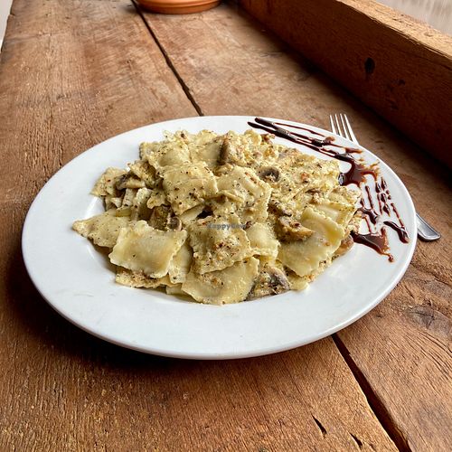 Raviolis farcis au Beyond Meat at Verdi in Montreal