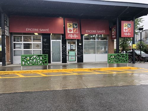 Store at Épicerie Santé Alfalfa in Montreal