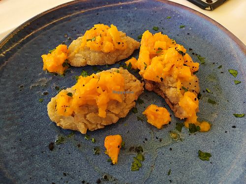 Praline di fagioli cannellini e funghi porcini su crema di zucca mantovana 🧆 at Alla Bella Napoli in Belluno