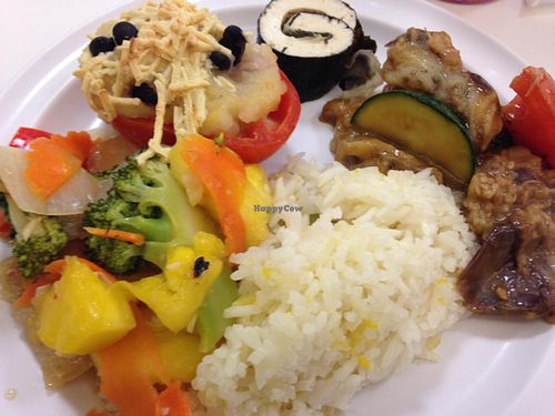 buffet at Loving Hut in Norcross