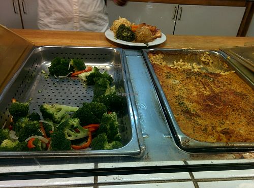 broccoli veg medley, mac & cheese on buffet at Soul Vegetarian - South in Atlanta