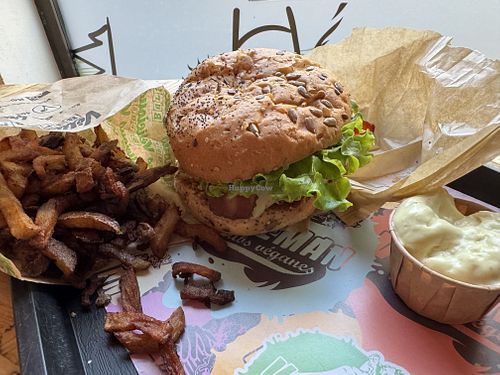 Burger with rustic fries and a veganaise dip  at Végéman in Strasbourg