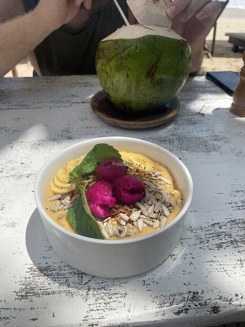 Smoothie Bowl  at Ombak Zero Waste Cafe in Lembongan