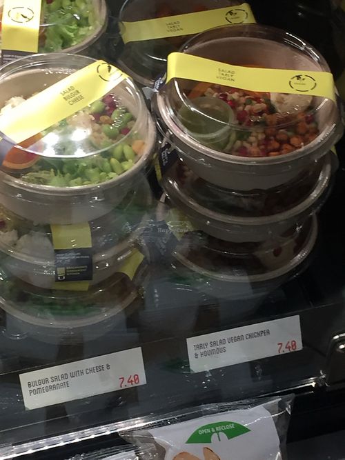 Vegan chickpea salad (right) at AMS - Fair Taste in Schiphol
