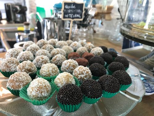 Vegan brigadeiros at Tulasi in Recife