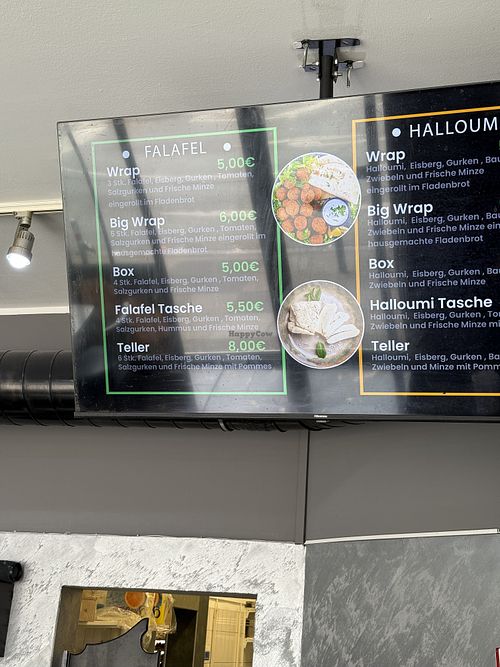 Gute Preise  at Happy Falafel in Hannover