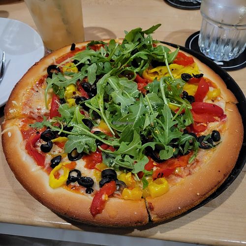 Vegan "Mediterranean" pizza at Mootz in Detroit