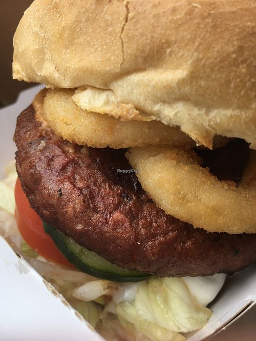 Saldanha burger at The Green Affair - Chiado in Lisbon
