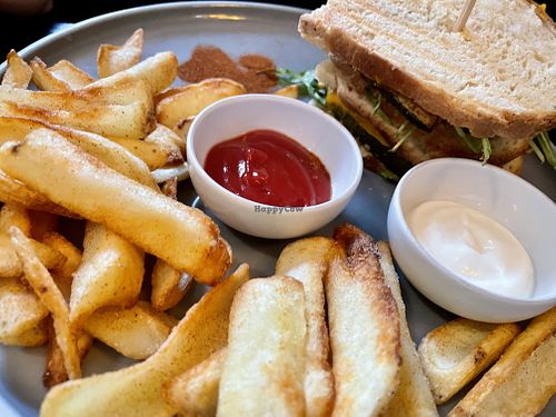 sandwich & fries at Katzentempel - Rosenheim in Rosenheim