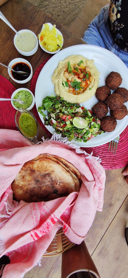 Falafel and pita at Mótek in Mazunte