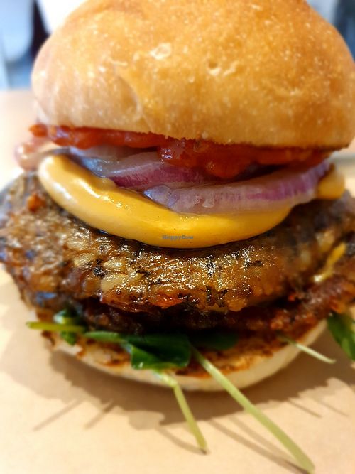 Double superior burger at Great Lakes in Tokyo