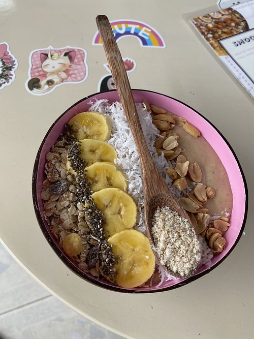 Peanut butter chocolate banana bowl at HollyPolly in Phu Quoc