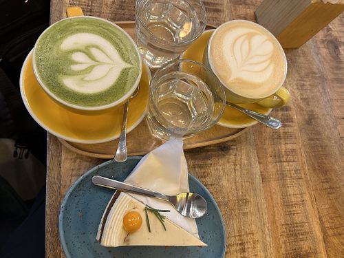 Drinks and cake  at Palo Verde in Prague