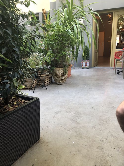 Outside seating in the back! Beautifull at Palo Verde in Prague