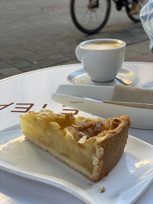 manzana cake or apple cake in english  at Hi! Bubble tea Patisserie in Gran Canaria