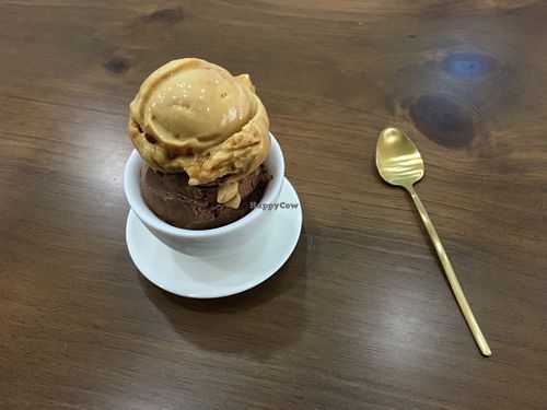 Caramel and choco at AcheMi in Seoul