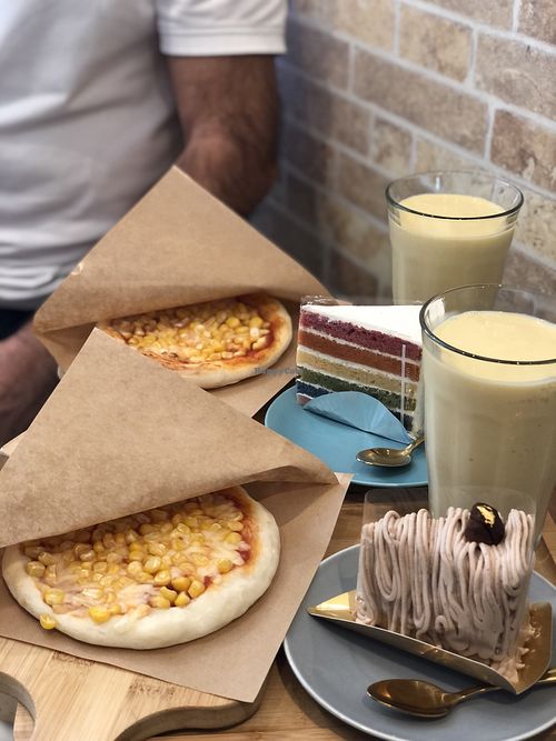 Corn pizza, rainbow cake and chestnut cake  at Shochiku-en in Tokyo