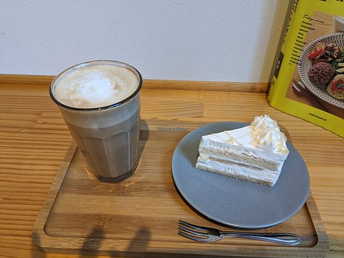 Latte and lemon cake at Shochiku-en in Tokyo